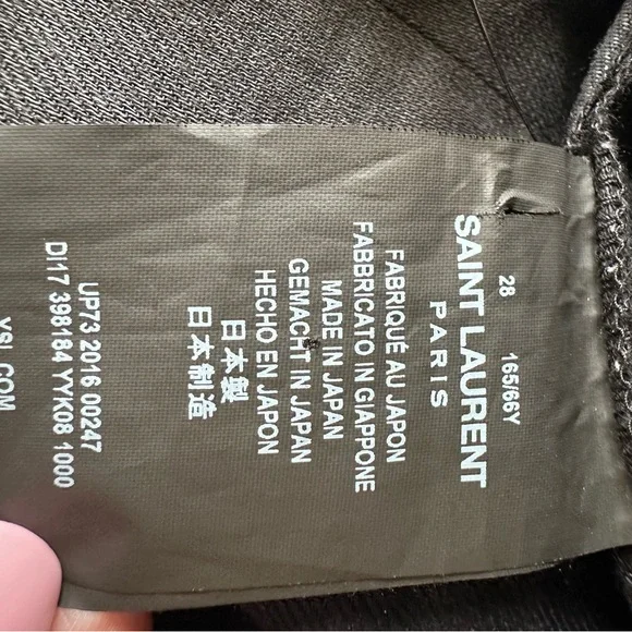 💯Auth Saint Laurent NWT Style: D01 W/SK-LW Black Denim Jeans